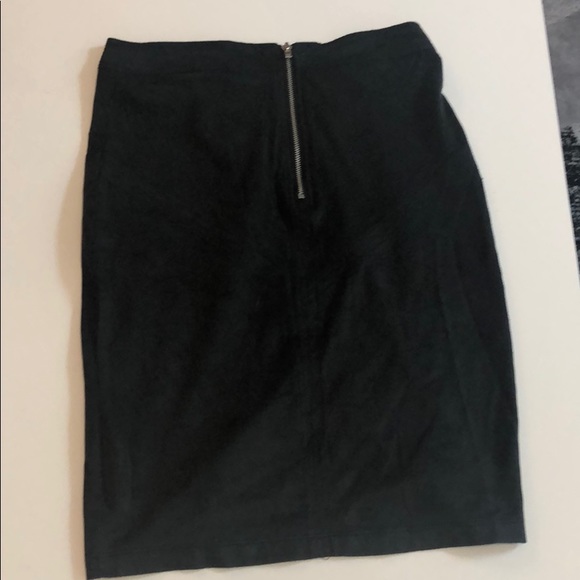 NWT Material Girl Gray Suede Pencil Skirt XS - Picture 6 of 8